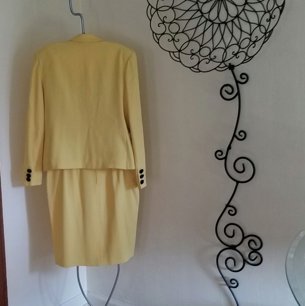 Vtg. Valentino Skirt & Blazer - Picture 2 of 8